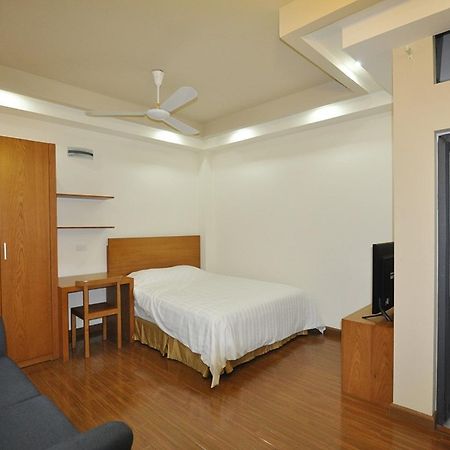 Granda Central Apartment Hanoi Buitenkant foto
